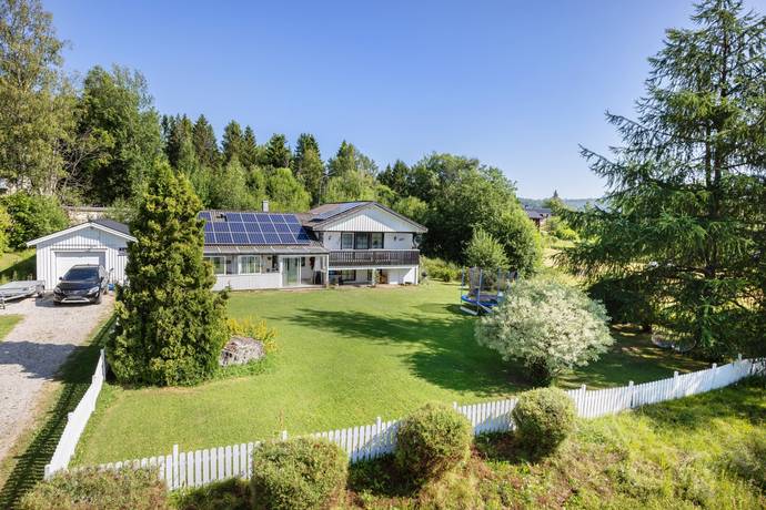 5 rum villa på Kyrkbyvägen 27 HASSELA, Nordanstigs kommun - bild 1