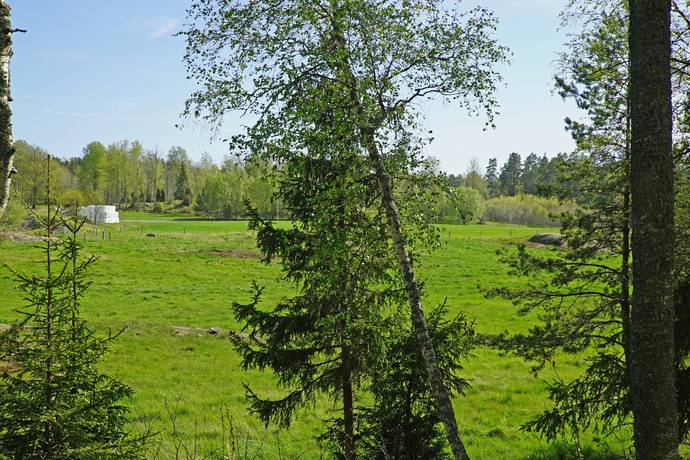 Gård/skog på Övre Hammarby Haninge kommun - bild 4