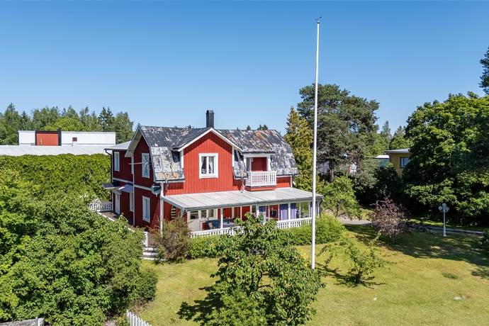 8 rum villa på Lövlundsvägen 36 Furuvik, Gävle kommun - bild 1