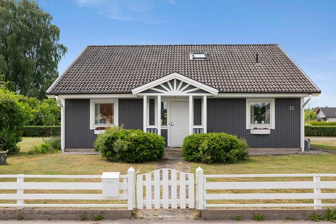 6 rum villa på Brantaforsvägen 25 Kallinge, Ronneby kommun - bild 2