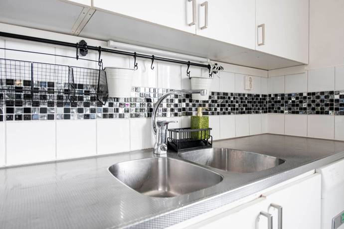 2 rum lägenhet på Vildrosgatan 37 Önsta Gryta, Västerås kommun - bild 4