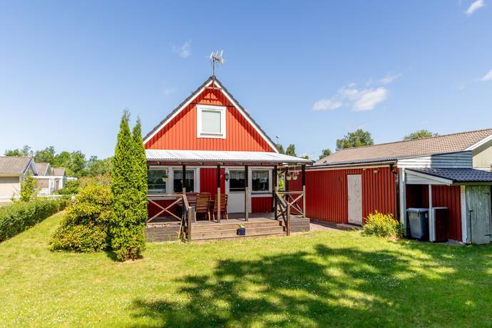 4 rum villa på Bryggarens väg 14 Fliseryd, Mönsterås kommun - bild 1