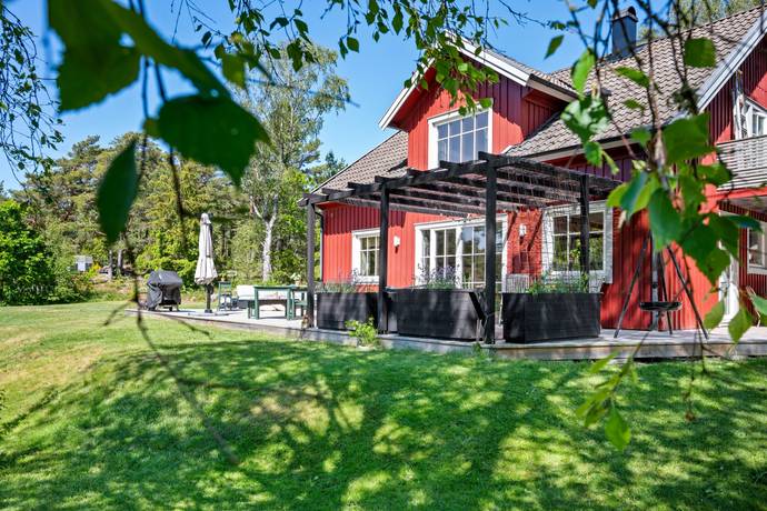 6 rum villa på Södra Rossövägen 13 Rossö, Strömstads kommun - bild 1