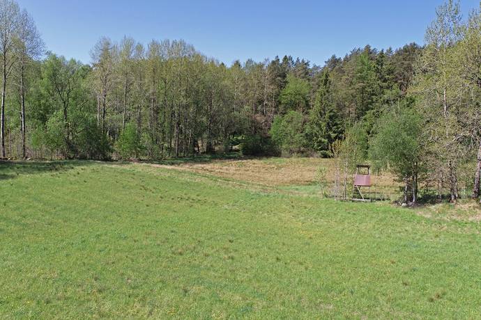 Gård med jordbruk på Ytterstad Lerums kommun - bild 4