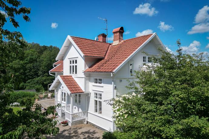 7 rum villa på Floravägen 29 Kullingsberg, Alingsås kommun - bild 1