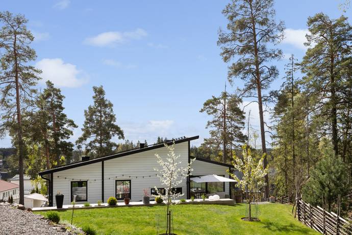 5 rum villa på Gamla Stockholmsvägen 234A Glömsta, Huddinge kommun - bild 2