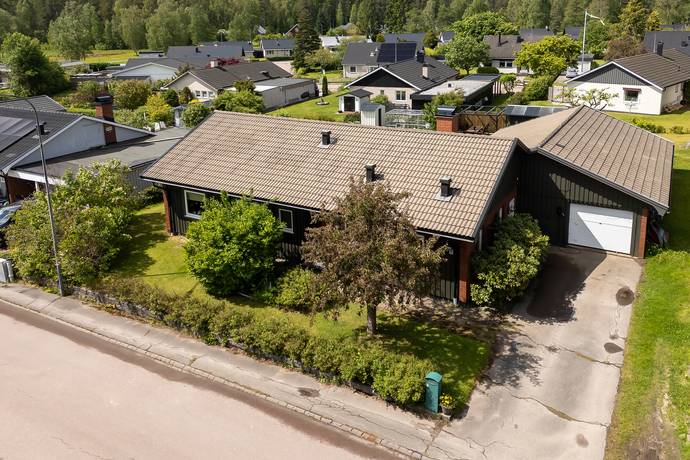 5 rum villa på Långserudsgatan 2 Karlstad, Karlstads kommun - bild 1