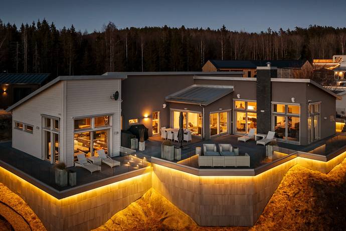 9 rum villa på Kärraberget 3 Åmmeberg, Askersunds kommun - bild 1
