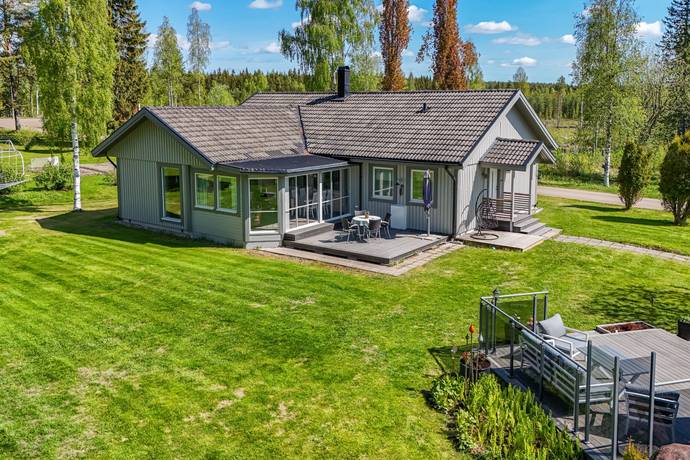 5 rum villa på Torsbacken 114 Leding, Örnsköldsviks kommun - bild 1