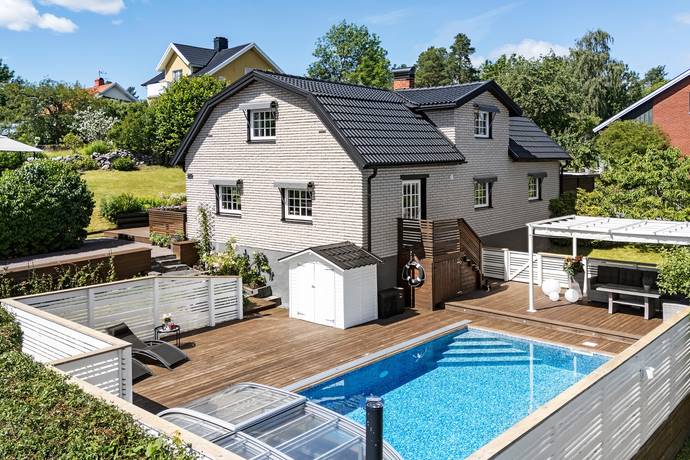 6 rum villa på Flackstavägen 22B Lundby, Eskilstuna kommun - bild 1