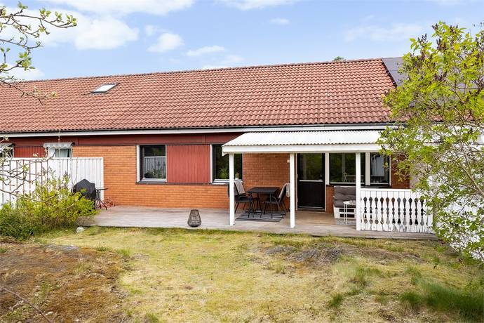 4 rum radhus på Skogsmyragatan 27 Gånsta, Enköpings kommun - bild 2