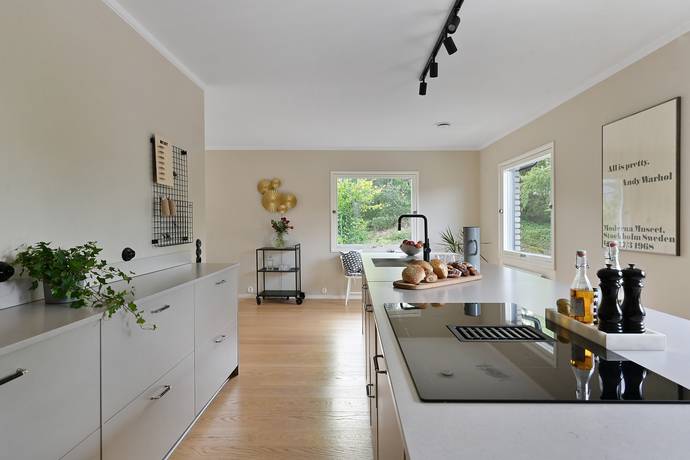10 rum Villa på Passvägen 8 Stortorp/Trångsund Huddinge kommun - bild 7