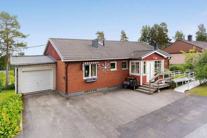5 rum villa på Granvägen 9 Övertorneå, Övertorneå kommun - bild 1