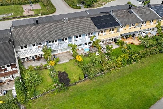 5 rum radhus på Sätragårdsvägen 213 Sätra, Stockholms kommun - bild 2