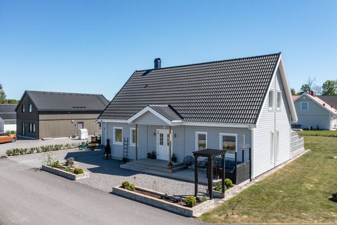Gitarrvägen 1, Åsaka, Trollhättans kommun