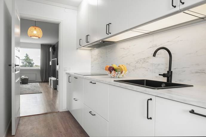3 rum lägenhet på Granövägen 46 Södertälje, Södertälje kommun - bild 2