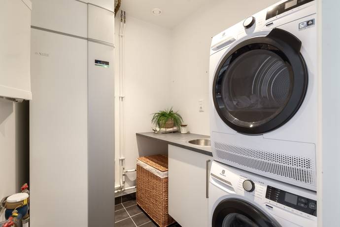 5 rum Radhus på Holländaregatan 12D Almby Örebro kommun - bild 42