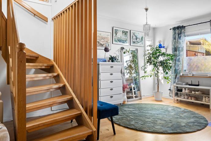 5 rum Par-/kedje-/radhus på Disavägen 7 Ormsta Vallentuna kommun - bild 16