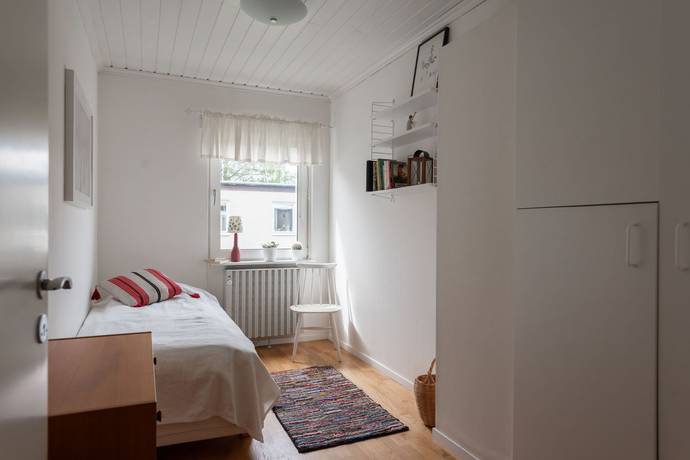 5 rum Radhus på Ronnebygatan 55 Adolfsberg-Brunnsgärdet Örebro kommun - bild 4