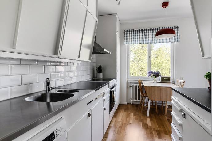 2 rum lägenhet på Bastuhagsvägen 6, 3 tr Stureby - Enskede, Stockholms kommun - bild 2