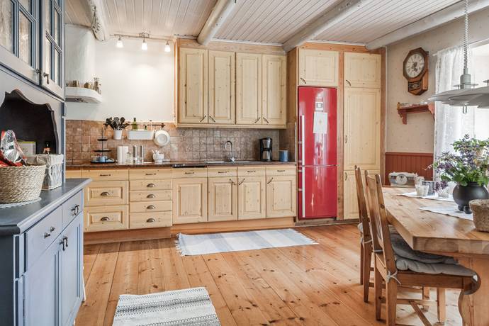 7 rum Gård/skog på Gäsjö 30 Norbergs kommun - bild 11