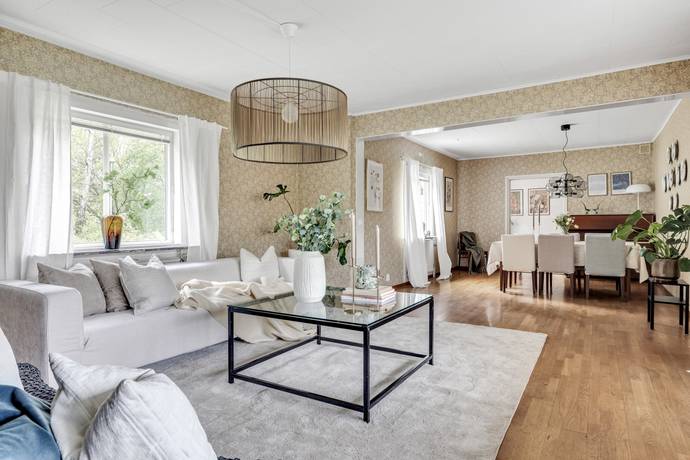 7 rum villa på Sandgropsgatan 11 Svartbäcken, Uppsala kommun - bild 3