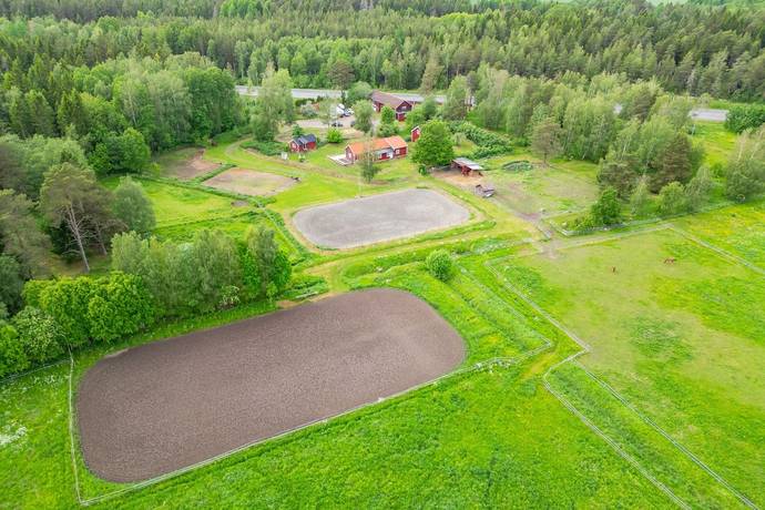 4 rum villa på Vettsta 101 och 102 Alunda, Östhammars kommun - bild 1
