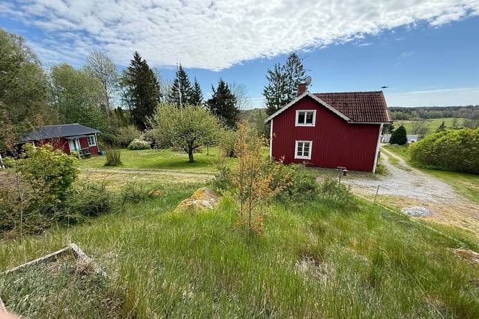 5 rum vinterbonat fritidshus på Gamla Väsbyvägen 65 och 67 Norrtälje, Norrtälje kommun - bild 1