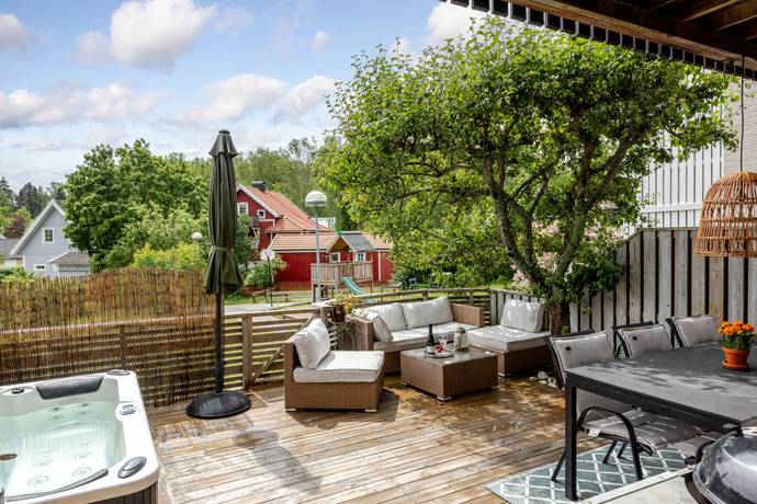 5 rum radhus på Rönningevägen 61G Rönninge, Salems kommun - bild 2