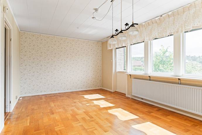 4 rum Radhus på Bragegatan 4 Öster/Djurgården Eskilstuna kommun - bild 14
