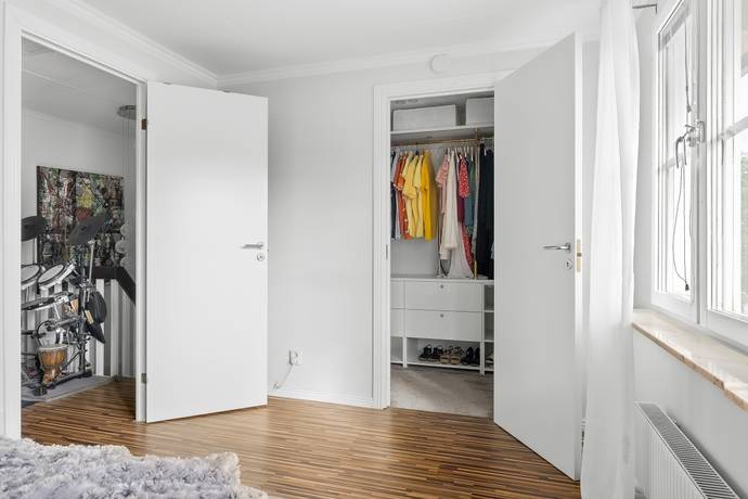 4 rum Radhus på Hovslagarvägen 6 Bålsta - Gillmarksbyn Håbo kommun - bild 22