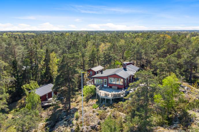 3 rum Villa på Sjöängsvägen 1 Djurö Vindö - Trackersvik Värmdö kommun - bild 1