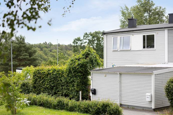 4 rum radhus på Rådavägen 76A Mölnlycke - Pixbo, Härryda kommun - bild 2