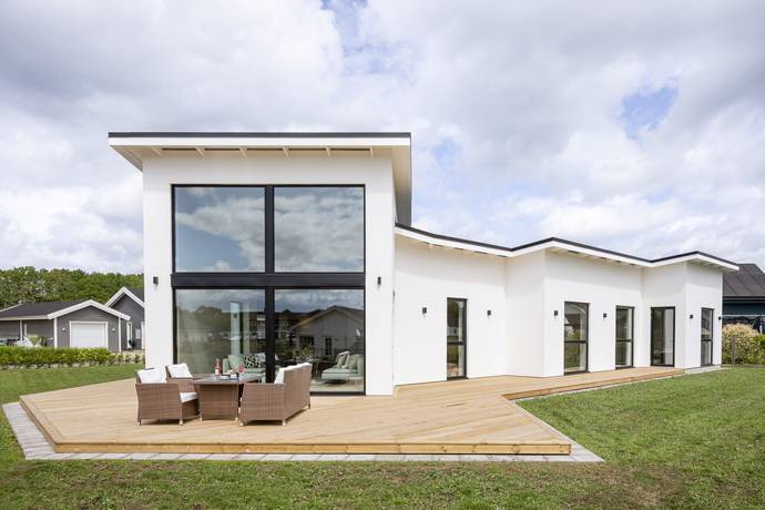 5 rum villa på Åkerholmsvägen 12 Smedby, Kalmar kommun - bild 1