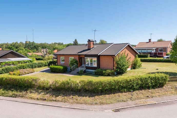 5 rum villa på Skolvägen 15 Rejmyre, Finspångs kommun - bild 1