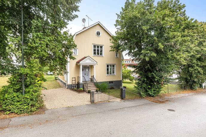 Vallingatan 4, Kisa, Kinda kommun