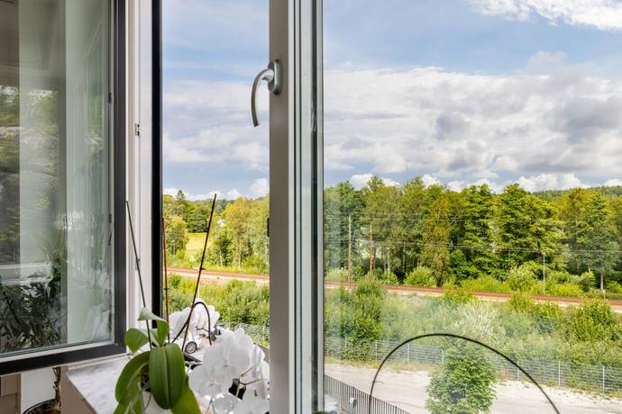 4 rum lägenhet på Tallsätravägen 15A Rönninge, Salems kommun - bild 2