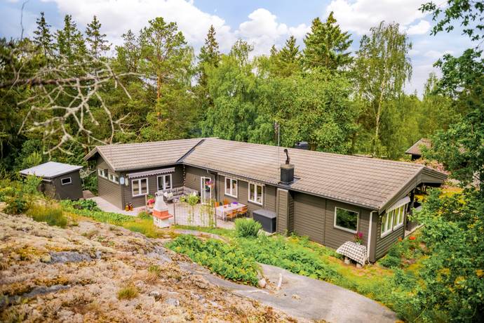 6 rum villa på Grannlåtsvägen 4 Ingarö - Skälsmara, Värmdö kommun - bild 1