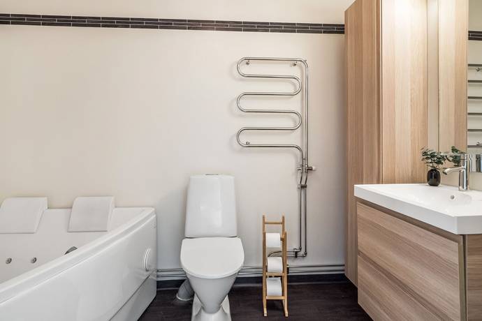 8 rum Radhus på Grenadjärgatan 13 Södra Skiljebo Västerås kommun - bild 26