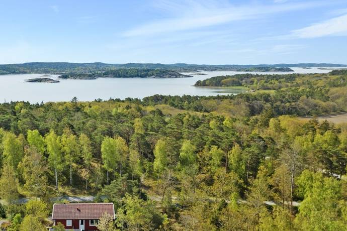 Varekil, Orust kommun