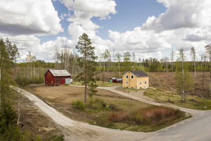5 rum villa på Södra Nyfors 2 Skråmträsk, Skellefteå kommun - bild 1