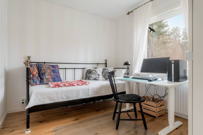 5 rum Villa på Trädgårdsgatan 3 Valla Katrineholms kommun - bild 15