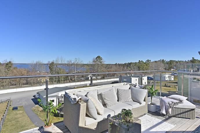 6 rum parhus på Torshällsvägen 31A Torshäll, Värmdö kommun - bild 2