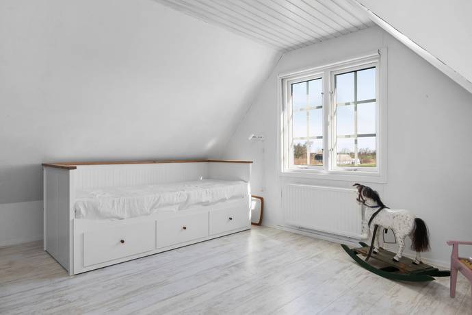 5 rum Gård utan jordbruk på Viarpsvägen 49 Mellan Simris och Viarp Simrishamns kommun - bild 26