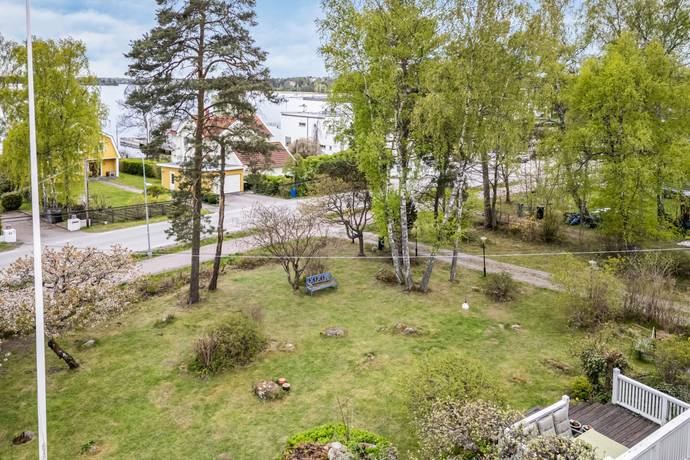 7 rum Villa på Drakskeppsvägen 20 Viggbyholm Sjösidan Täby kommun - bild 13