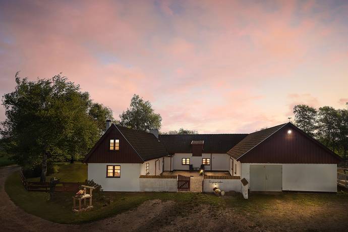 5 rum gård/skog på Ängdalavägen 111-0 Svedala, Svedala kommun - bild 2
