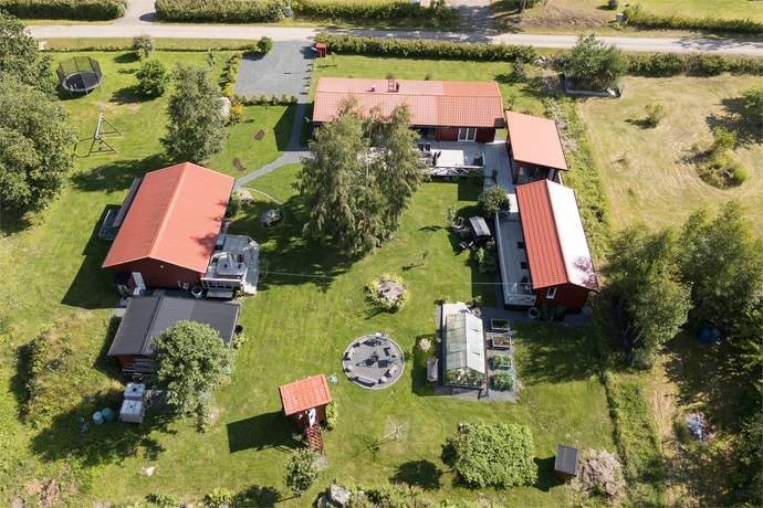 3 rum fritidshus på Edsviksvägen 8 Hjälmsätters Fritidshusområde, Katrineholms kommun - bild 2