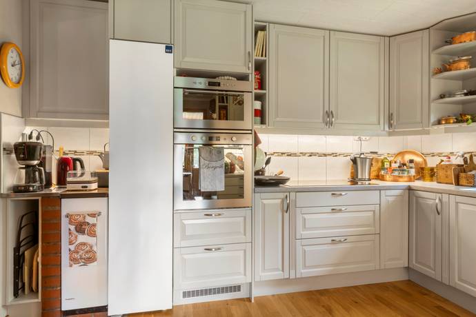 196 m² Villa på Fogdegårdsvägen 34 Varnhem Skara kommun - bild 7