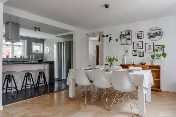 7 rum Villa på Holmgatan 14 Tibro kommun - bild 12