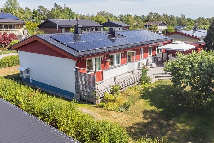 5 rum villa på Matteus väg 11 Bålsta - Prästberget, Håbo kommun - bild 2